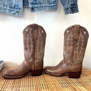 IDYLLWIND WOMEN'S OUTLAW WESTERN PERFORMANCE BOOTS - BROAD SQUARE TOE COWBOY